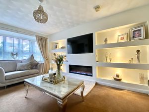 Lounge- click for photo gallery